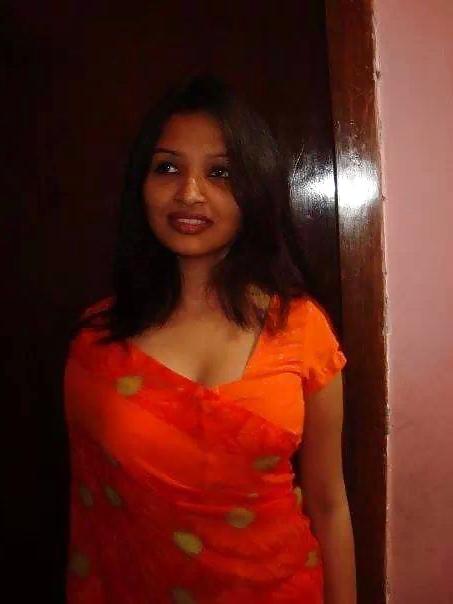 13P Indian babes - non nude