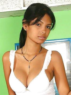 13P Indian babes - non nude
