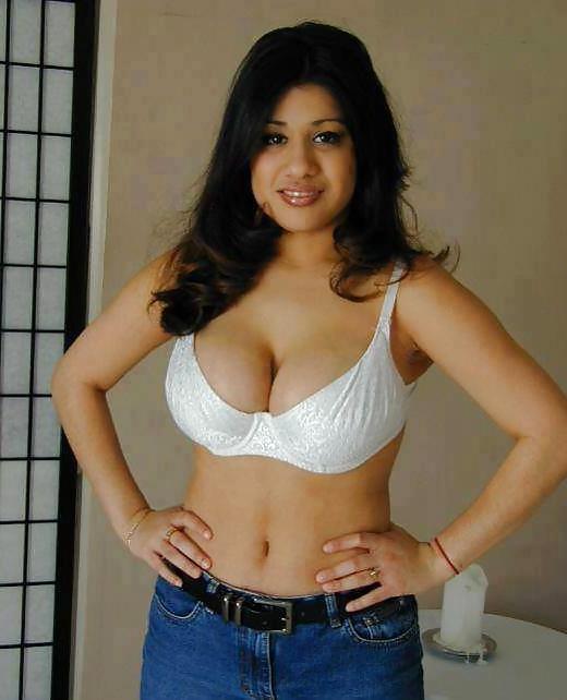 13P Indian babes - non nude