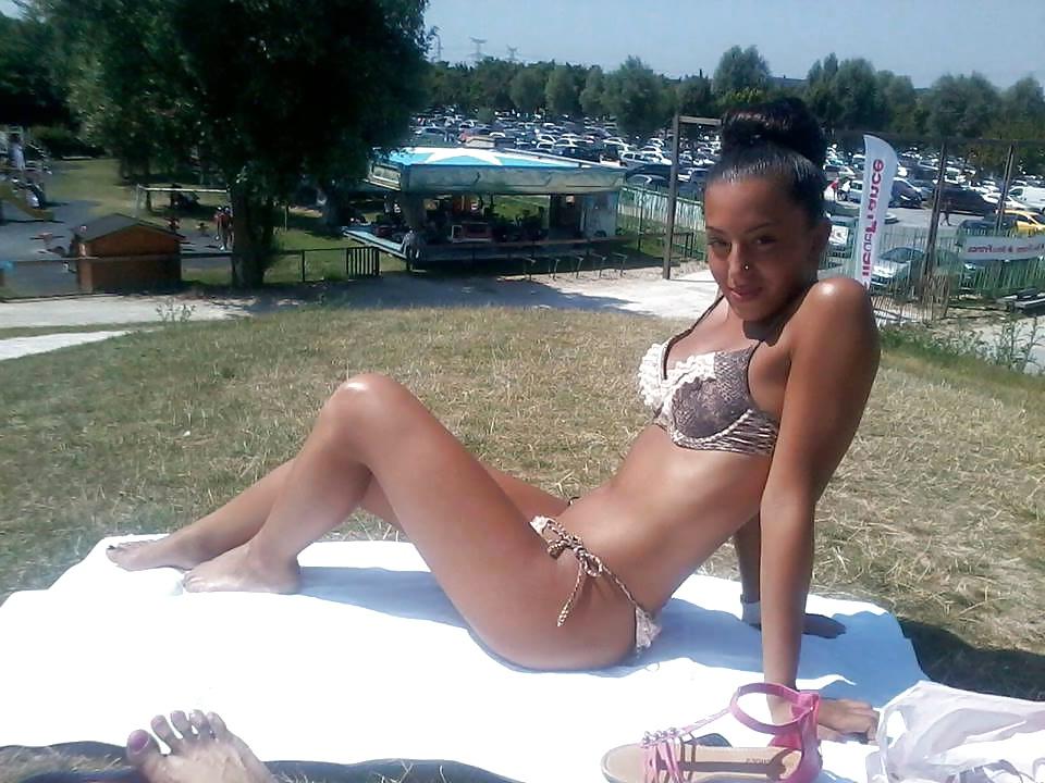 15P Beurette Maillot de Bain 2