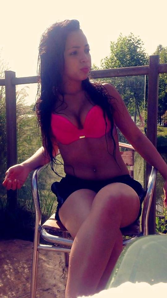 15P Beurette Maillot de Bain 2