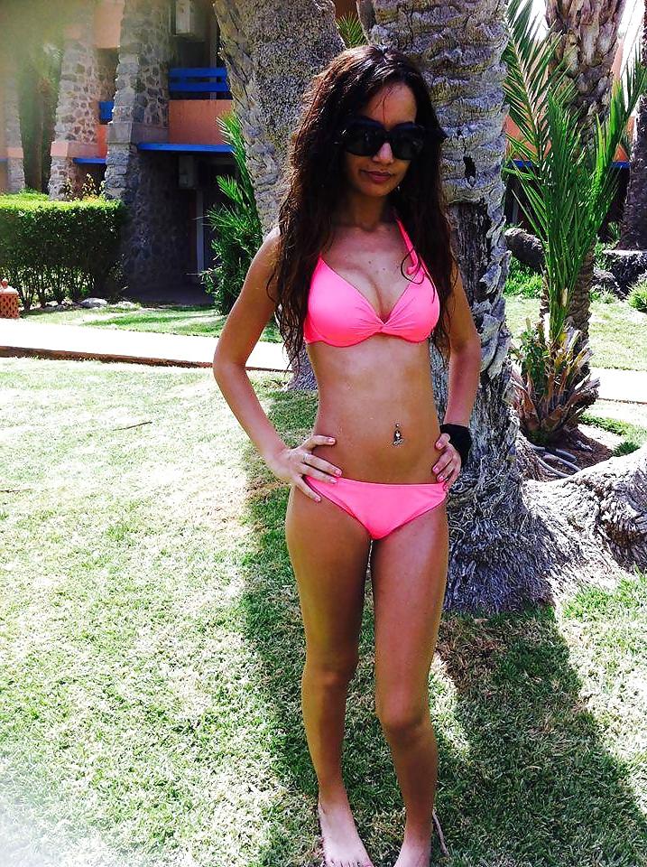 15P Beurette Maillot de Bain 2