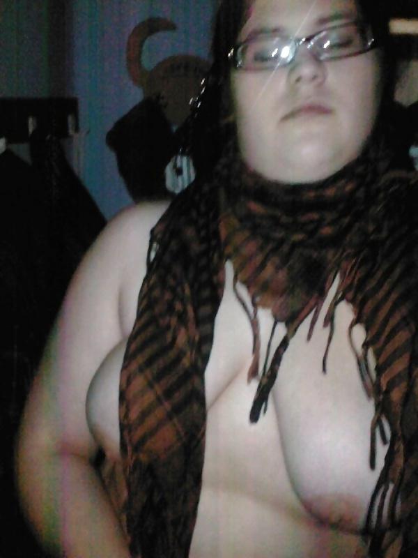 16P Chubby with big tits and big ass does everything 3