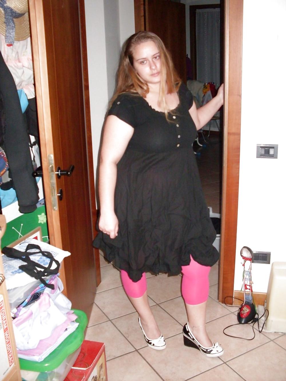 14P Chubby with big tits and big ass does everything 1