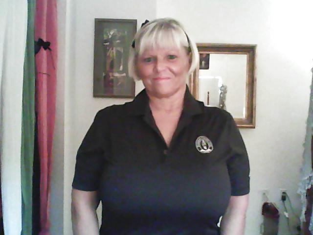 25P Mature women with big tits 
