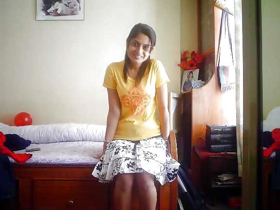 12P Hot Indian babe nude