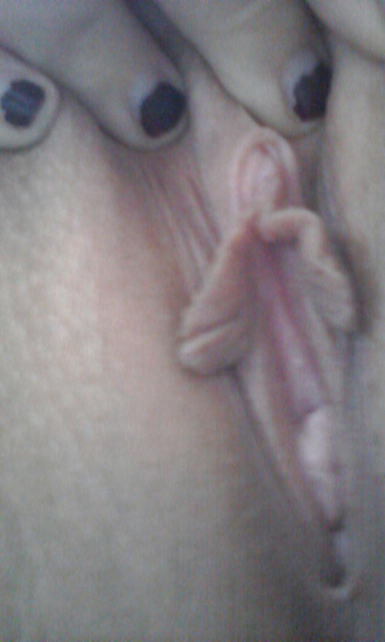 17P PRIVATE PHONE PHOTOS 5