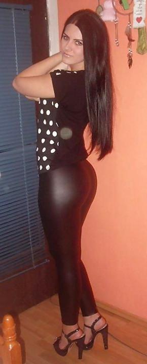 25P Domace cice u tajicama-spandex ass