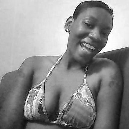 8P Hot Ebony girl