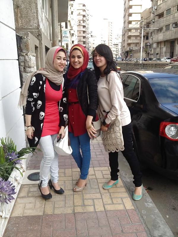 15P Egyptian Big Tits Girls of Alexandria 11 : The Milfs 