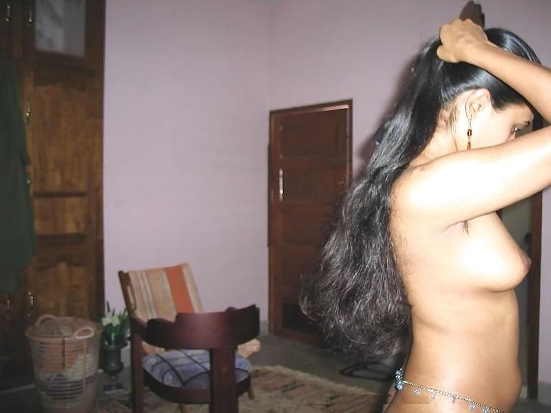 18P Indian hot Bhabhi 1