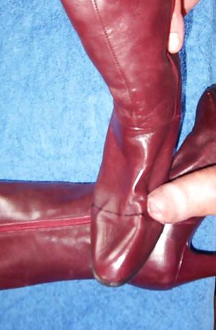 25P Vintage leather boots