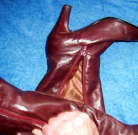 25P Vintage leather boots