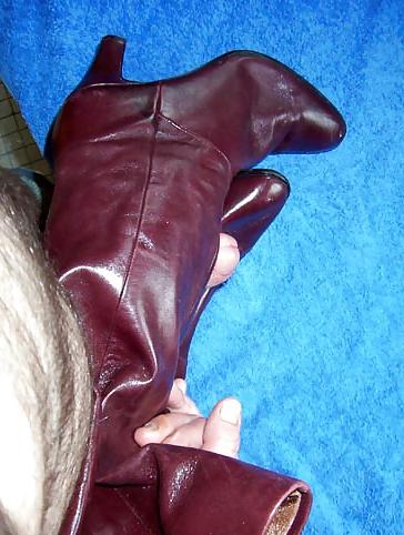 25P Vintage leather boots