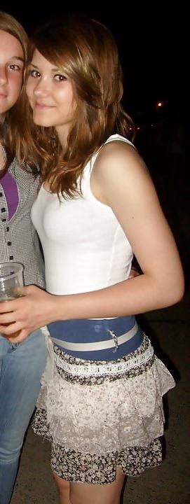25P Teen babes in mini dresses