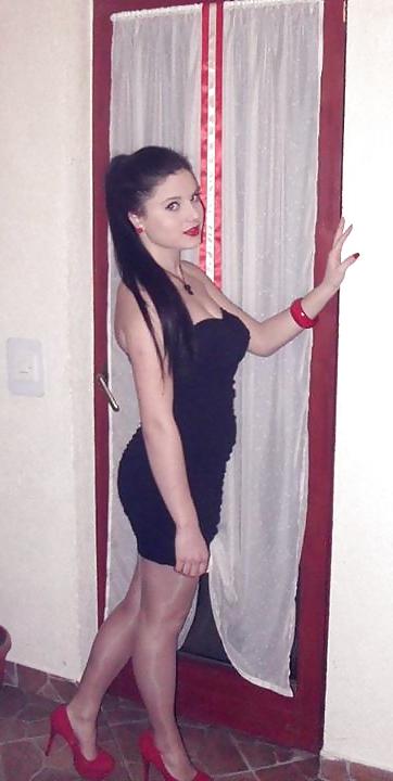 25P Teen babes in mini dresses