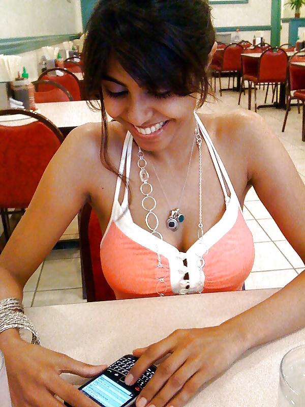 12P Jolie beurette arabe sexy selfies