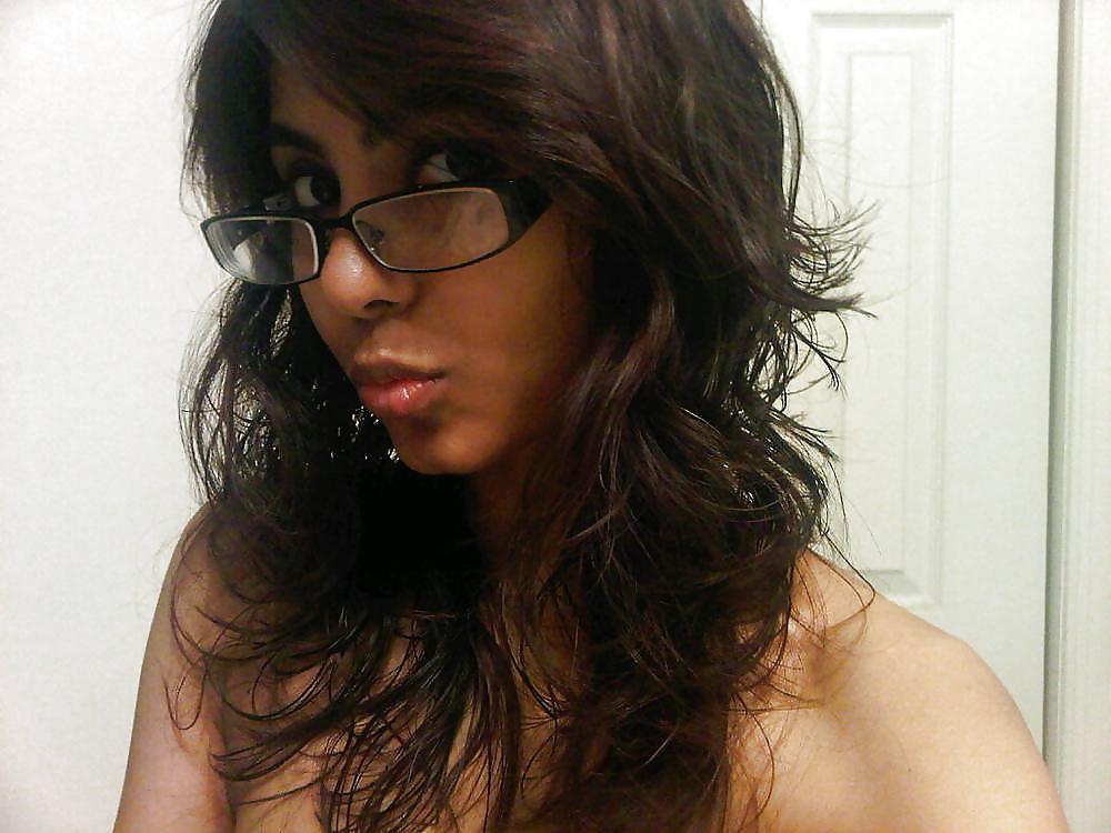12P Jolie beurette arabe sexy selfies