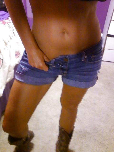 25P Self shot American mom