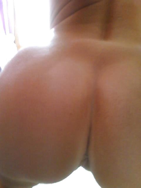 25P Self shot American mom
