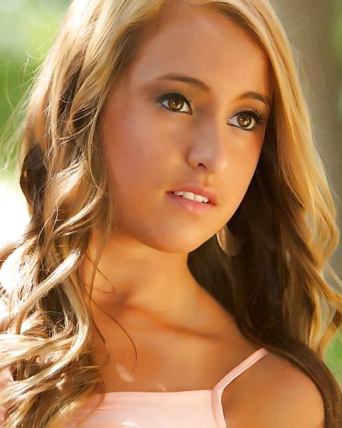 25P Facebook teen babes 23 dressed up, makeup & hair done