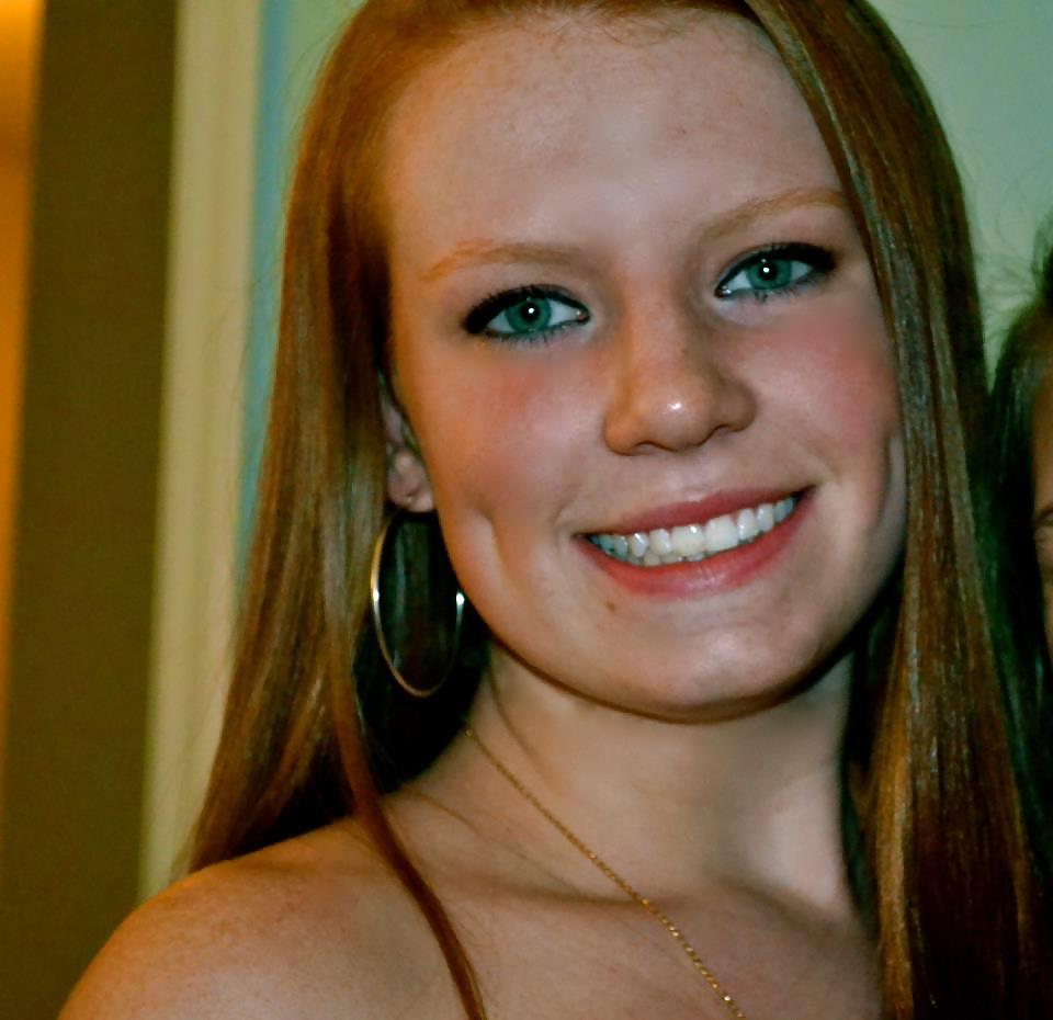 25P Facebook teen babes 23 dressed up, makeup & hair done
