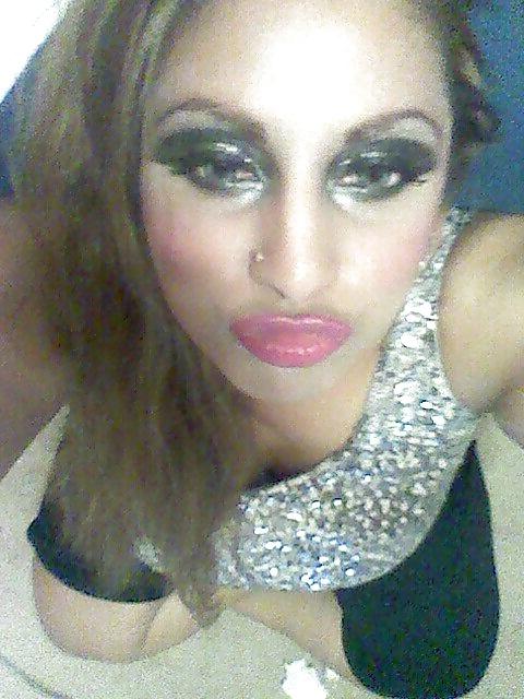 25P American Paki Milf Visiting UK Hot