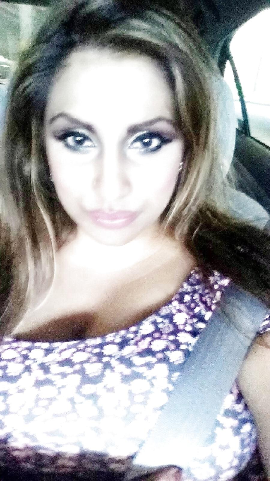 25P American Paki Milf Visiting UK Hot