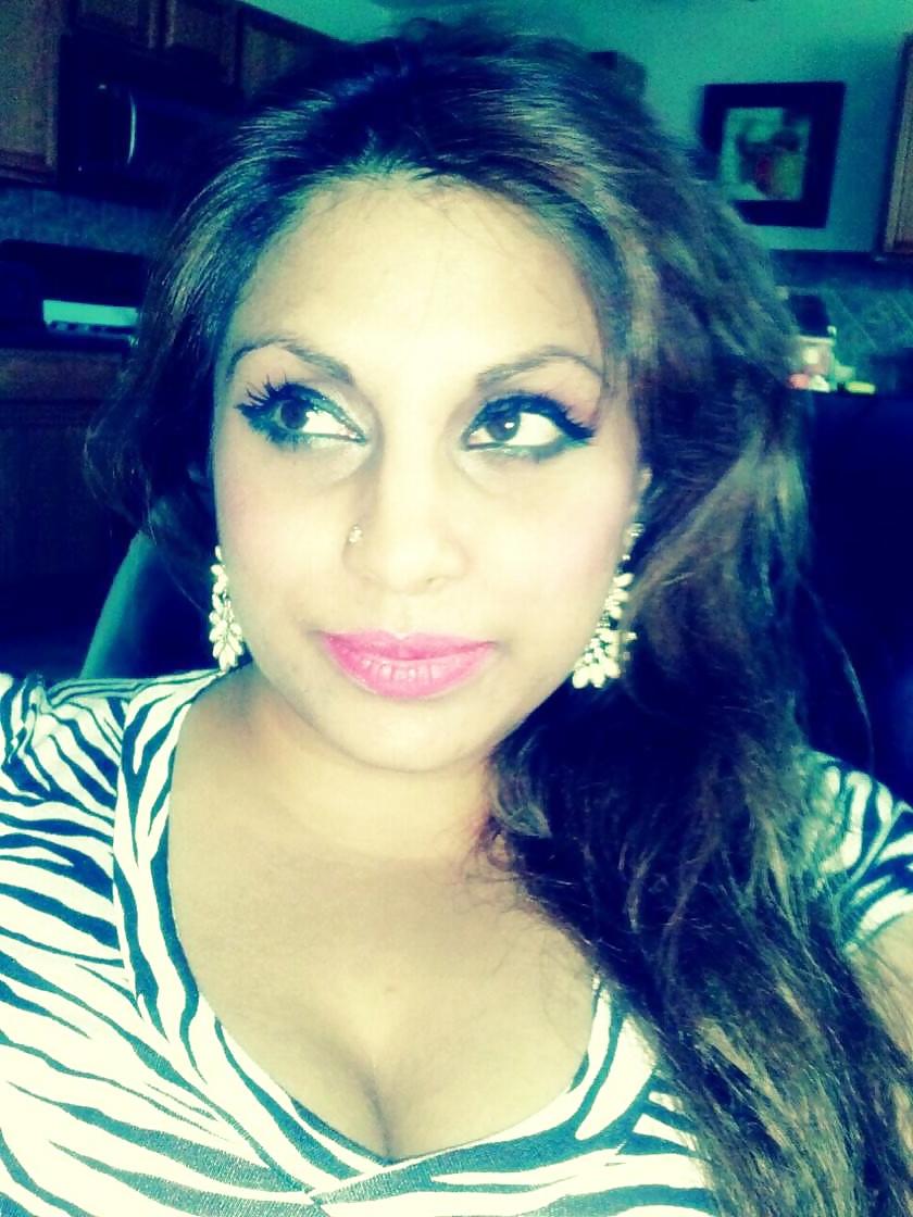 25P American Paki Milf Visiting UK Hot