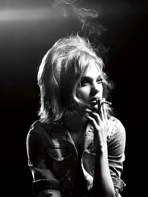 25P Smoking Sexy 24