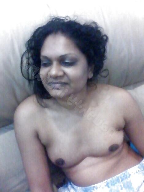 5P Indian aunty nude