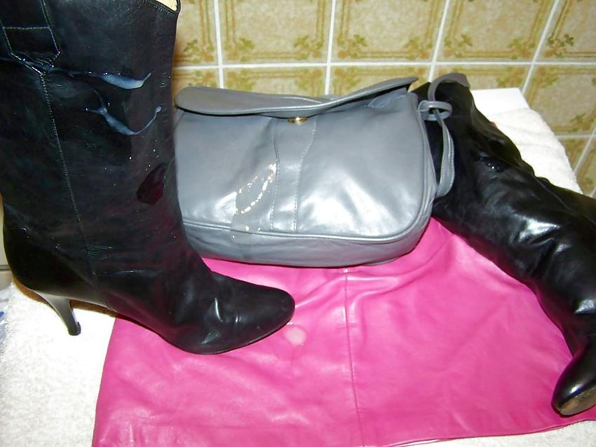 13P Leather boots, skirt and handbag
