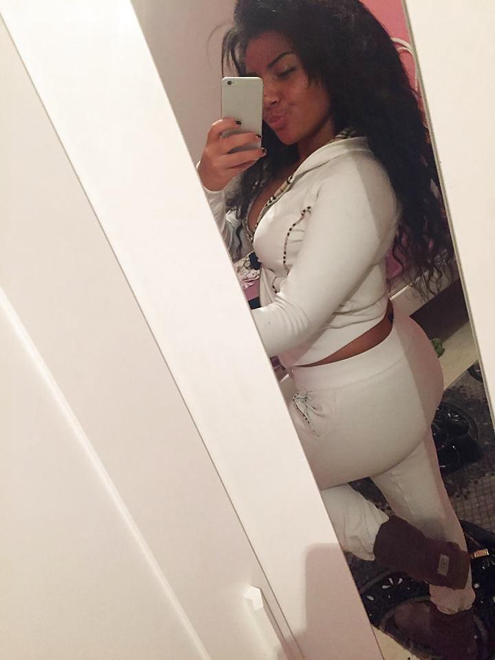 25P Houda beurette salope