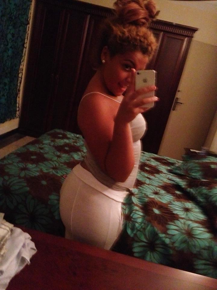 25P Houda beurette salope