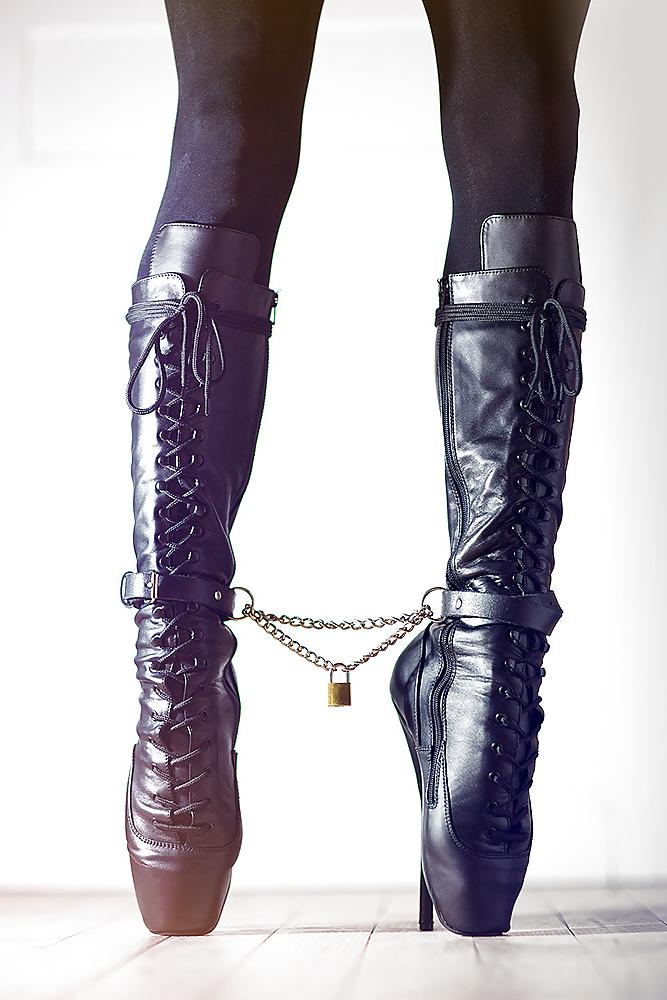 12P Ballet boots & Bondage