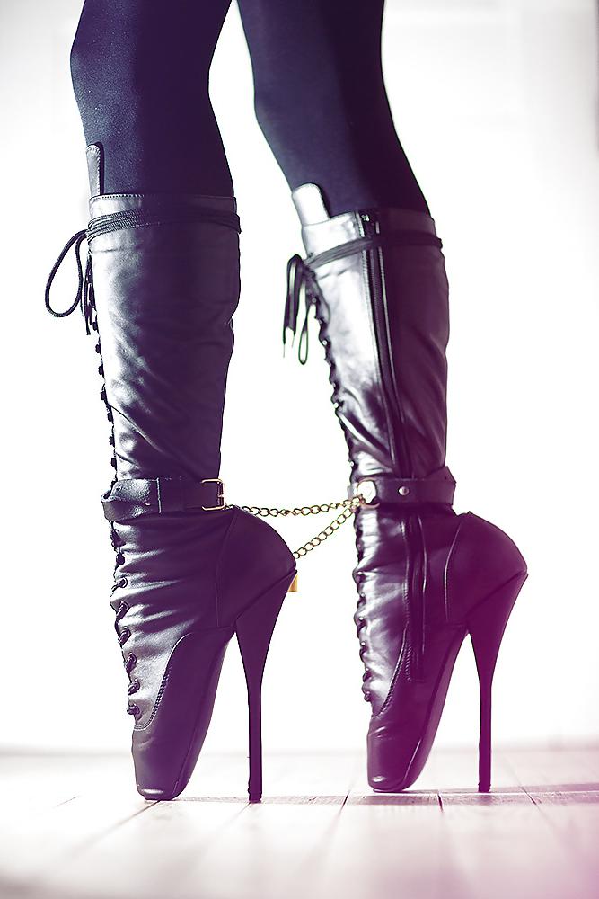 12P Ballet boots & Bondage