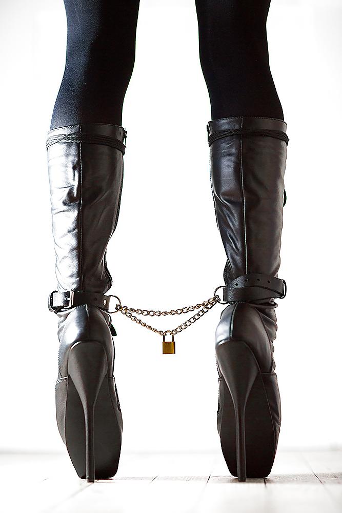 12P Ballet boots & Bondage