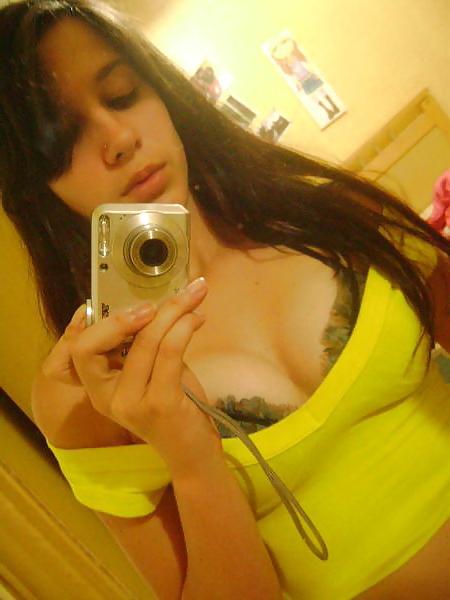 13P SEXY YOUNG BABES FLASHING