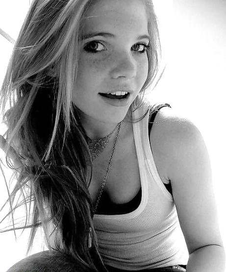 13P SEXY YOUNG BABES FLASHING
