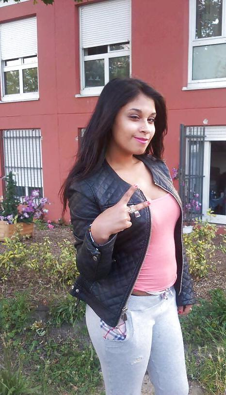 8P Gina la beurette