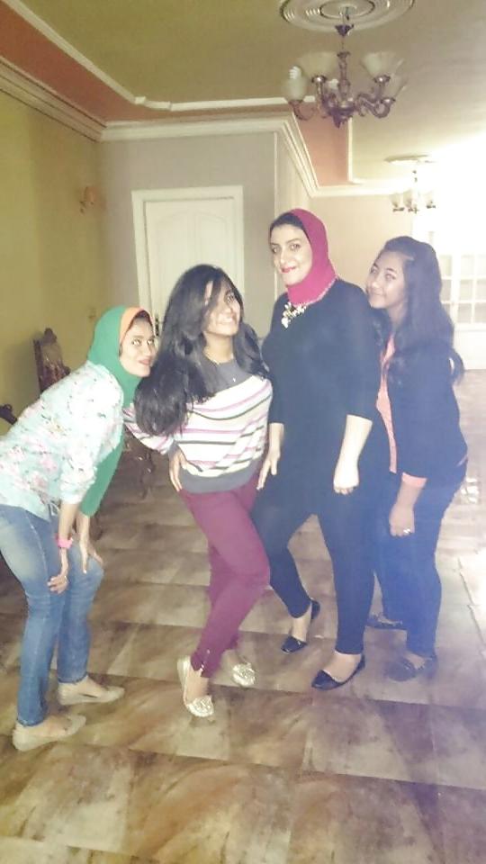20P Egyptian Big Tits Girls of Alexandria 12 : The Milfs 