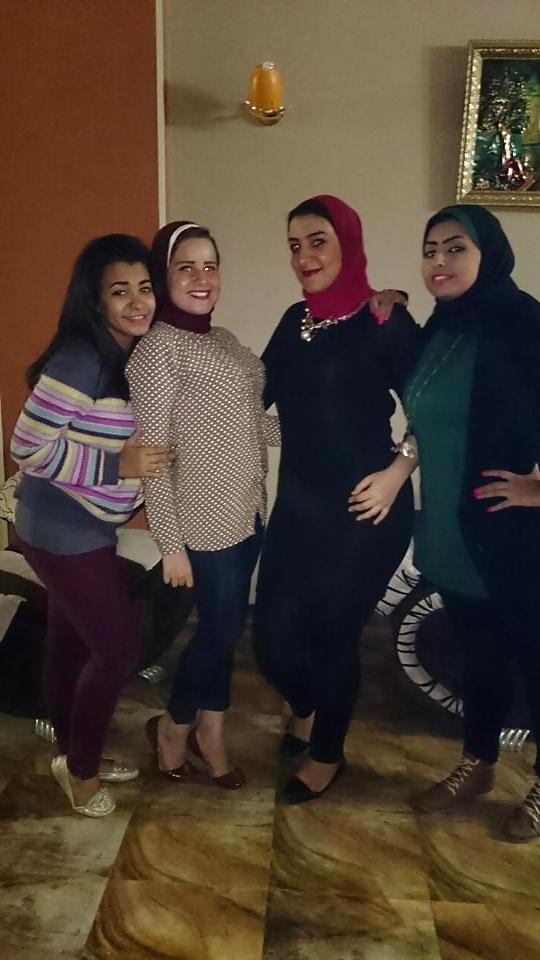 20P Egyptian Big Tits Girls of Alexandria 12 : The Milfs 