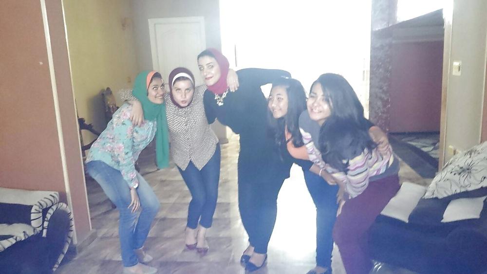 20P Egyptian Big Tits Girls of Alexandria 12 : The Milfs 