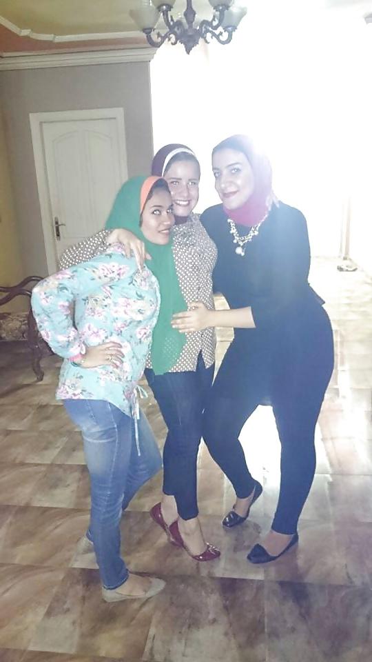 20P Egyptian Big Tits Girls of Alexandria 12 : The Milfs 