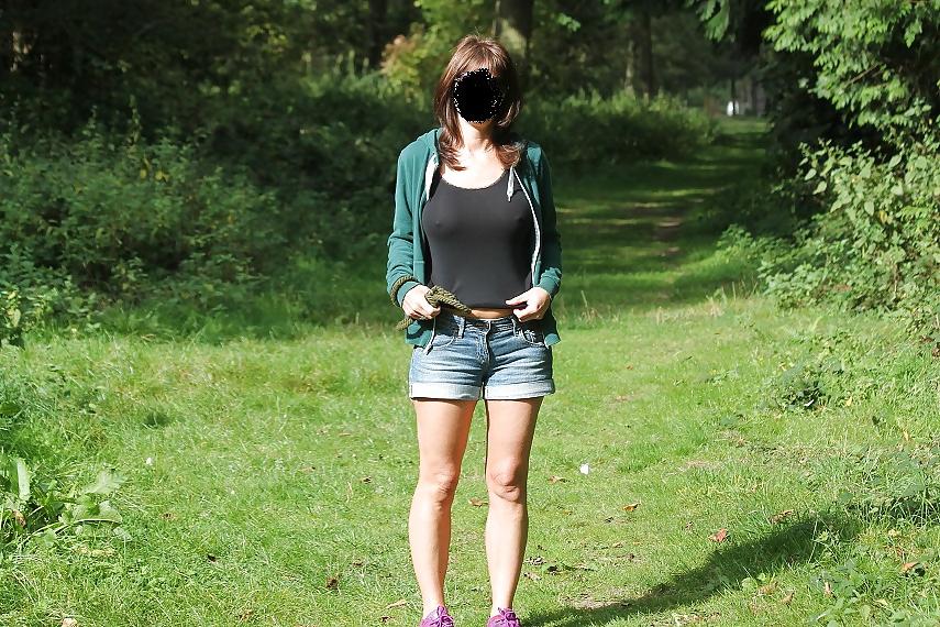 7P My big tits and hard nipples and pussy in public