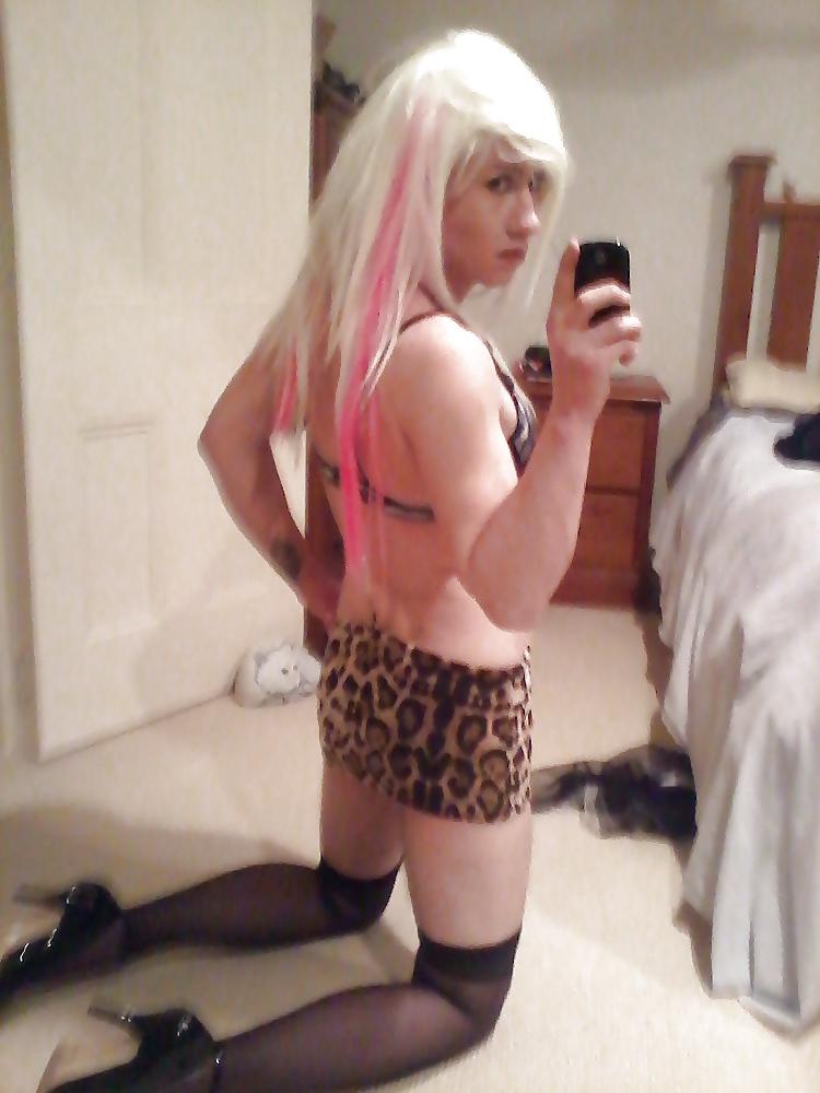 25P Sexy transvestite babes 