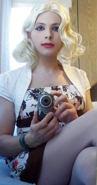 25P Sweet transvestite babes so horny