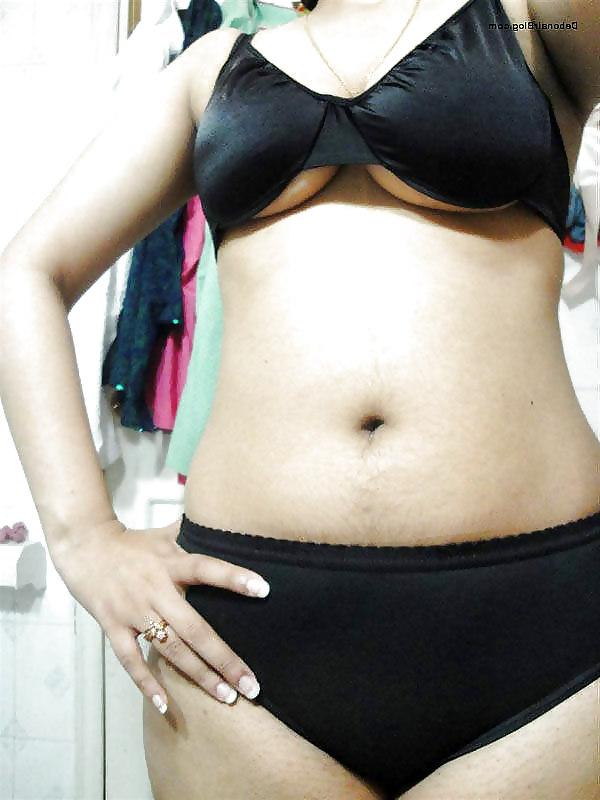 25P Hot Indian Girs.... Jerkable