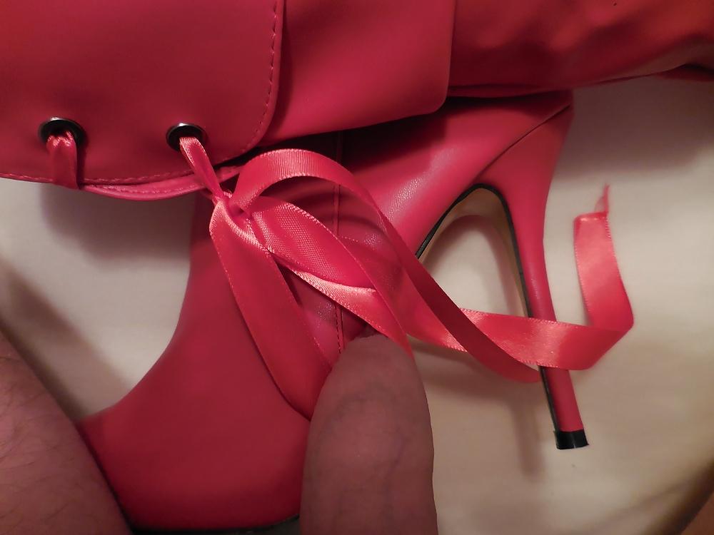 19P Cum on red boots