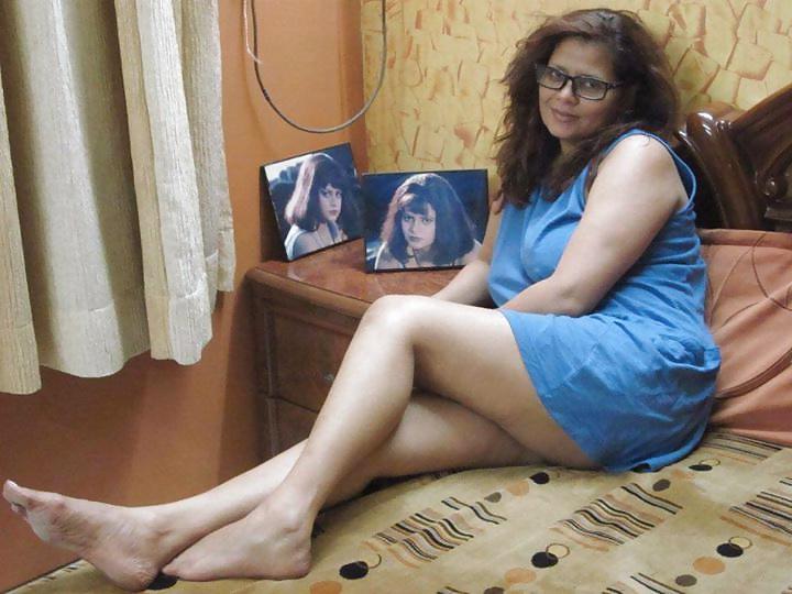 10P Sapna - Indian B Grade Queen Part 2